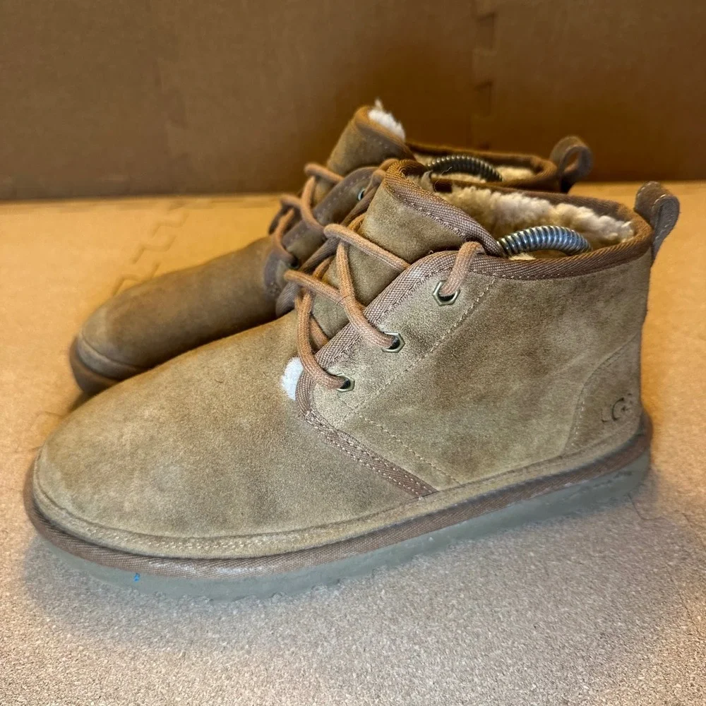 UGG Neumel Chukka Boots Men 7 Brown Suede Lace Up Sheepskin Lined 3236